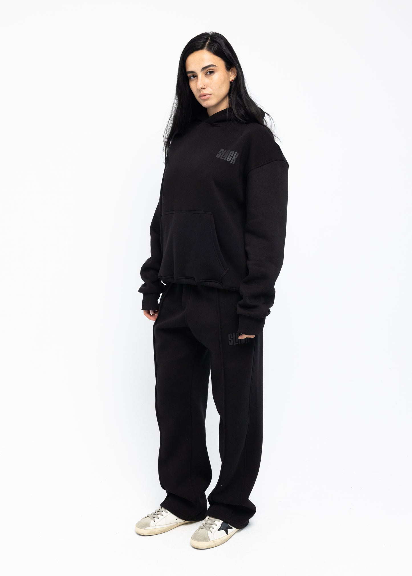 BASIC BLACK HOODIE