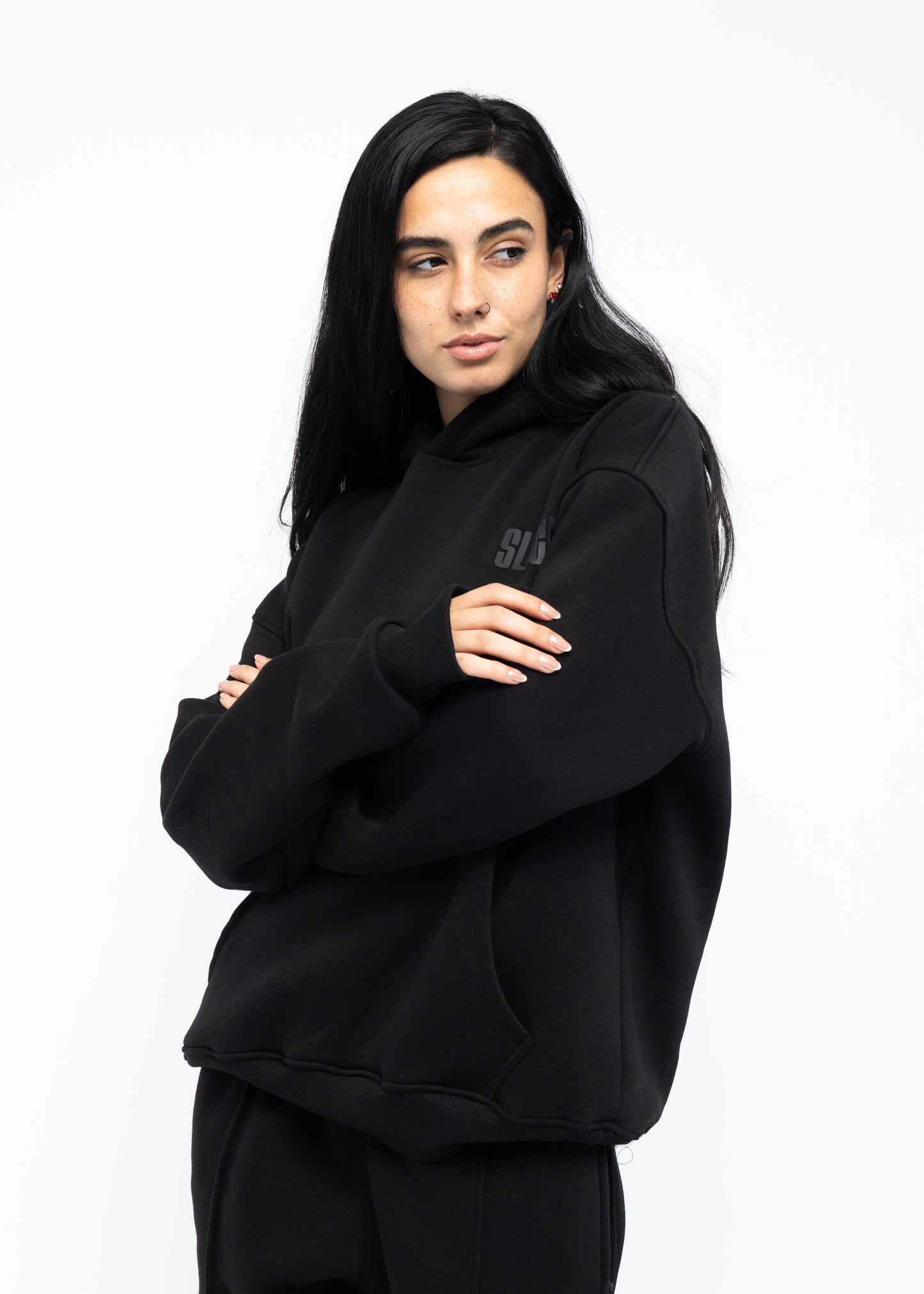 BASIC BLACK HOODIE