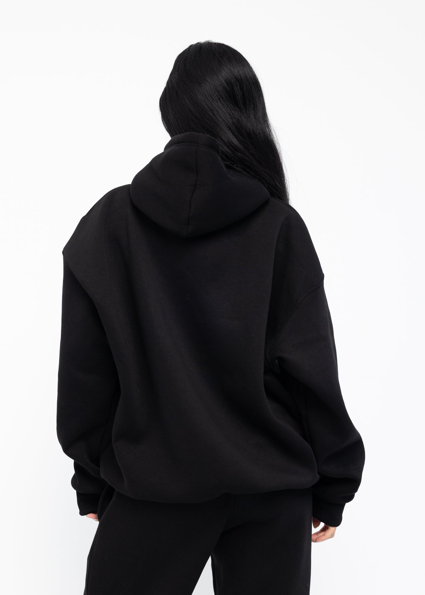 BASIC BLACK HOODIE