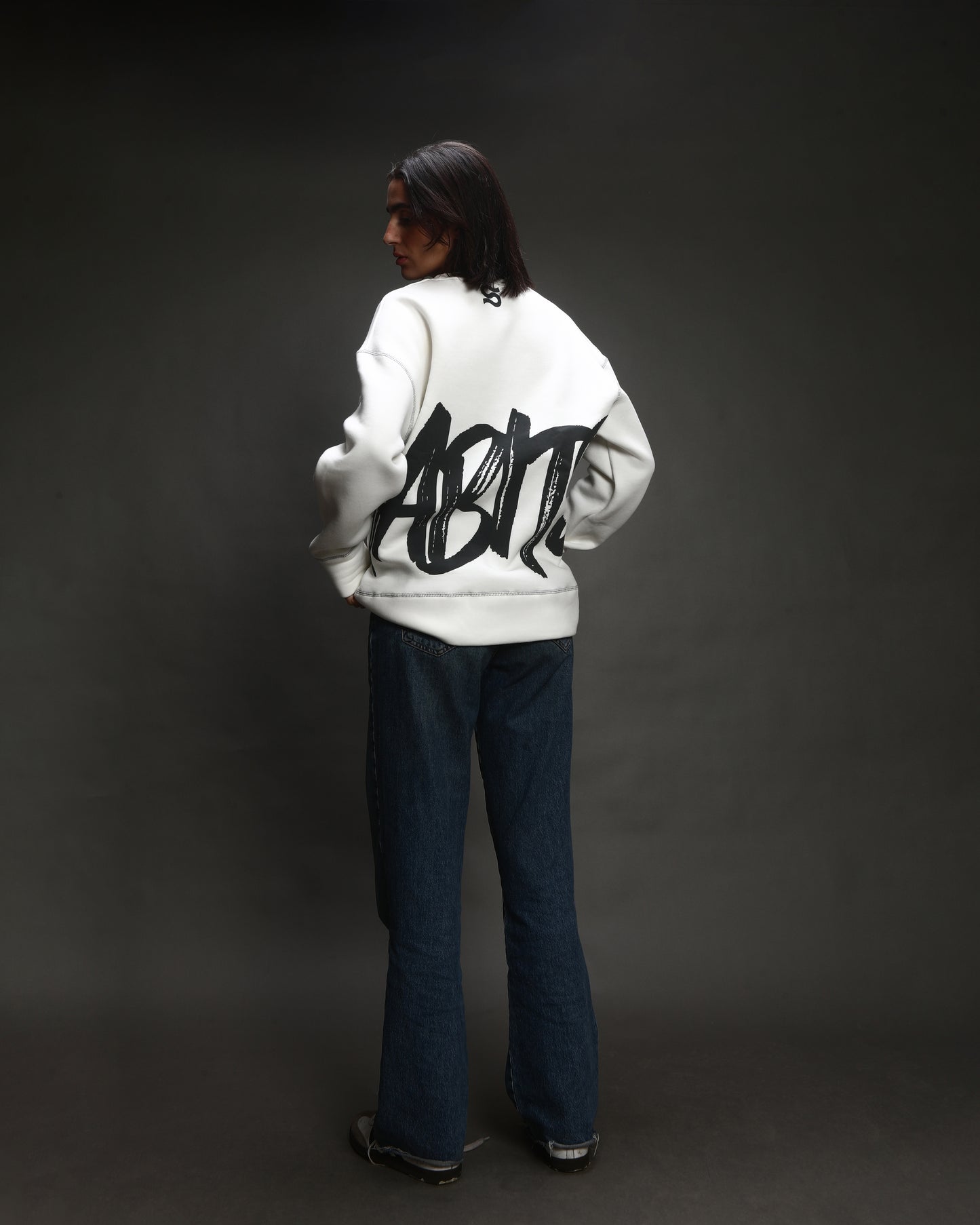 THE WHITE "Bad Habits" CREWNECK
