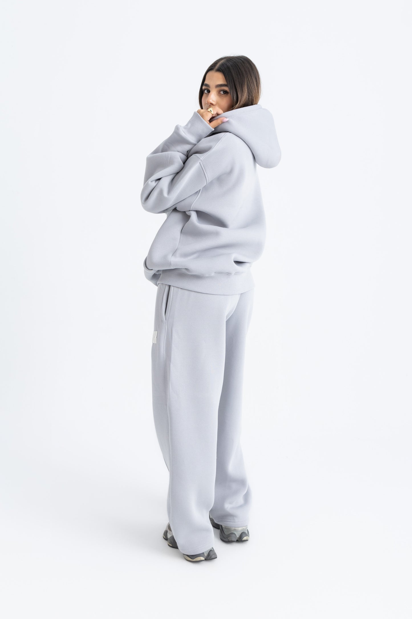 BASIC GREY SWEATPANTS