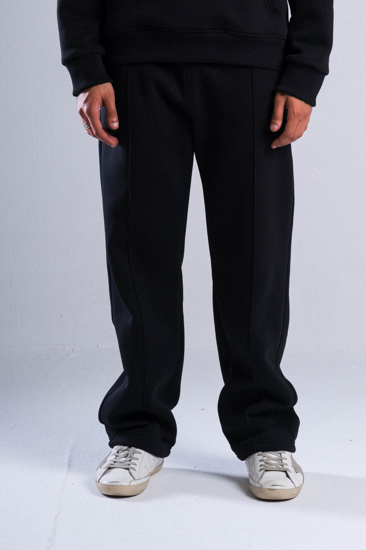 BASIC BLACK SWEATPANTS