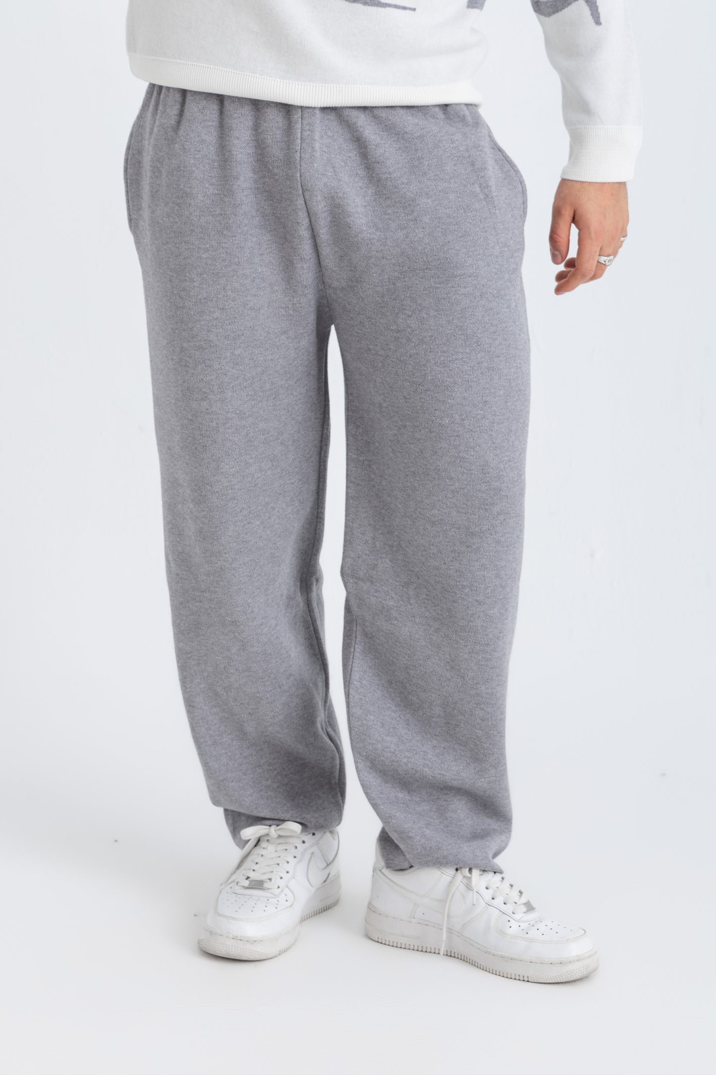 BASIC GREY KNITTED PANTS