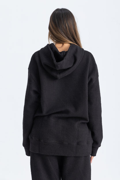 RIBBED BLACK HOODIE