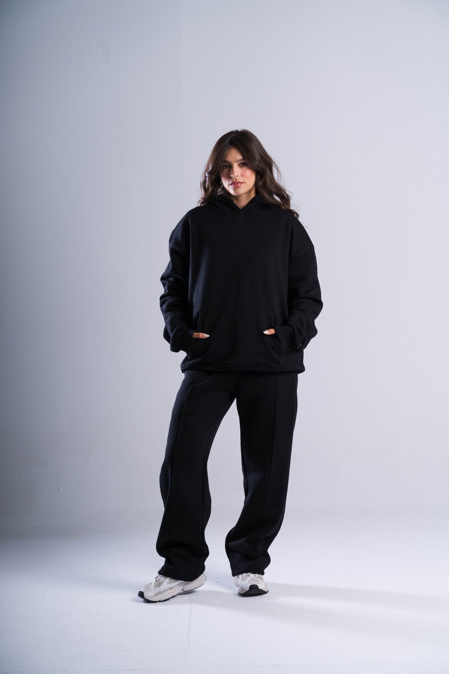 BASIC BLACK SWEATPANTS