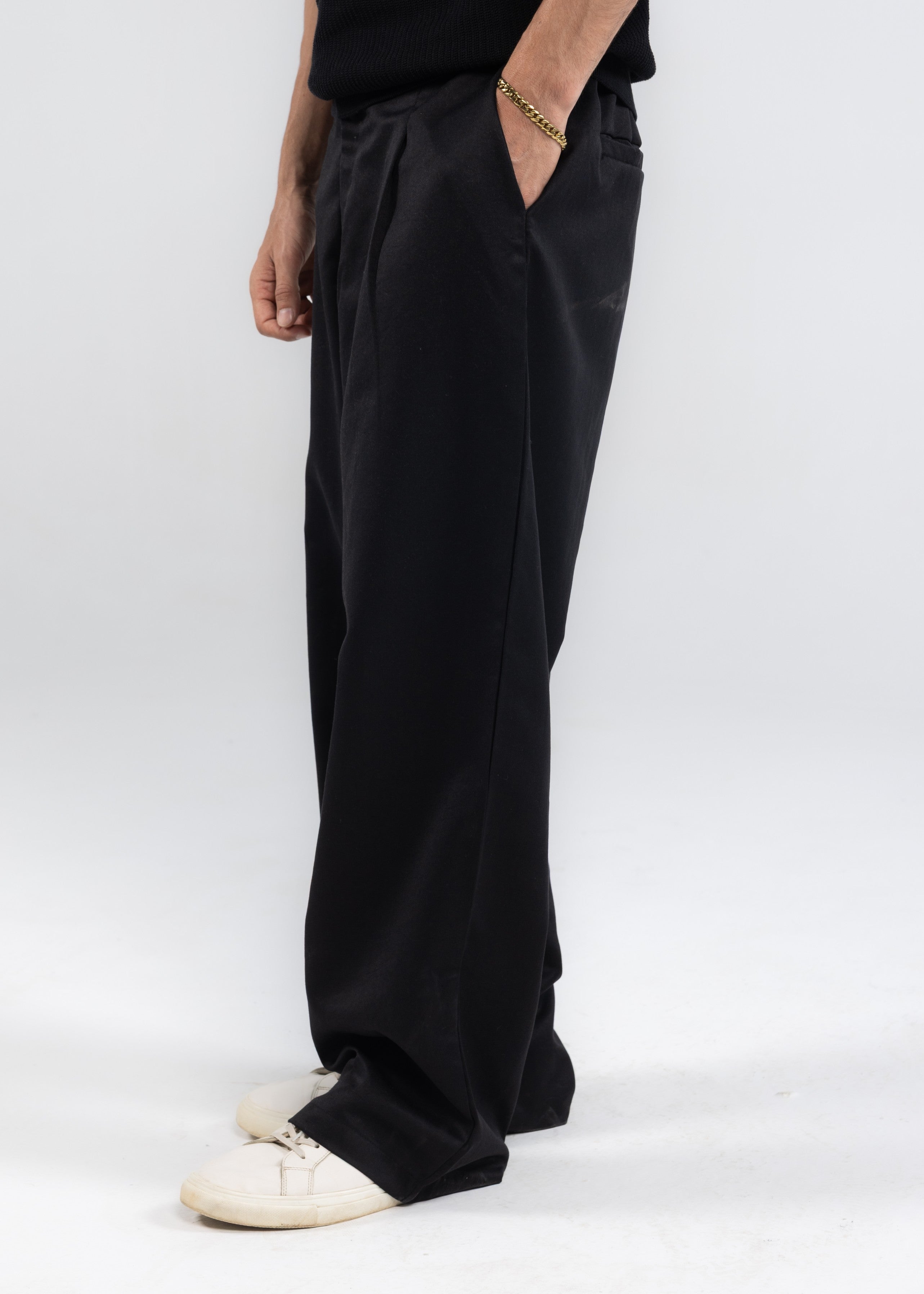 Tailored Pants in Black
