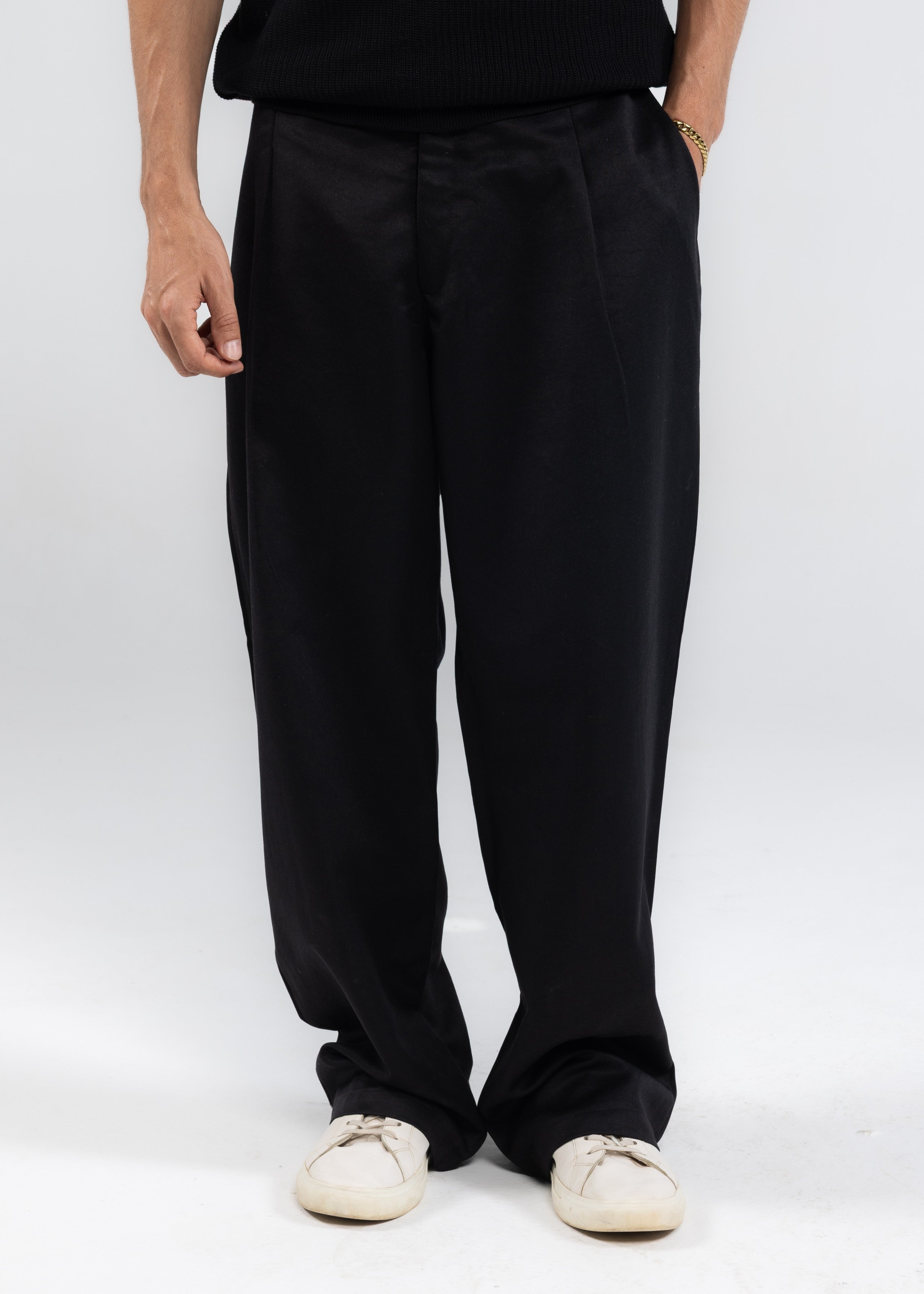 Tailored Pants in Black